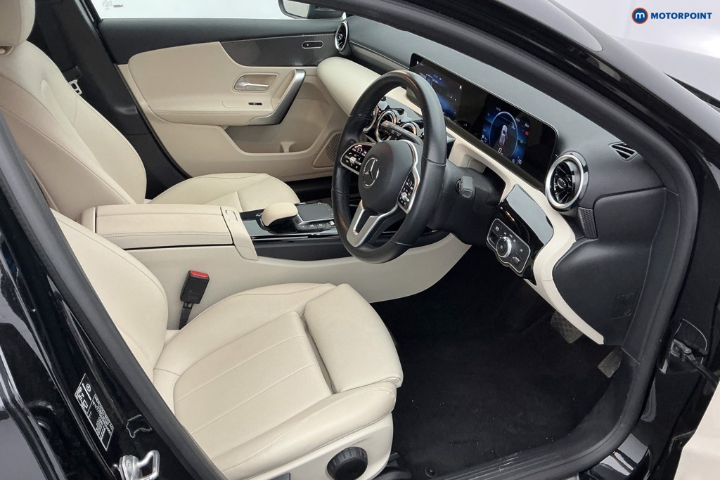 Mercedes-Benz A Class Sport Executive Edition Automatic Petrol Hatchback - Stock Number (1583927) - 7th supplementary image