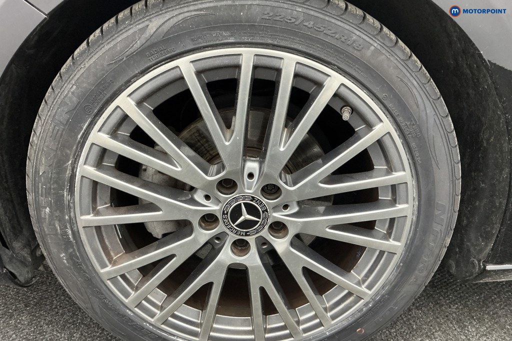 Mercedes-Benz A Class Sport Executive Edition Automatic Petrol Hatchback - Stock Number (1583927) - 33rd supplementary image