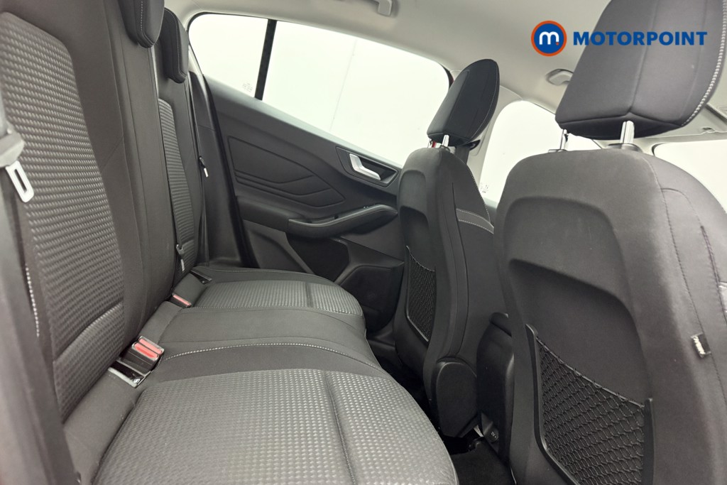 Ford Focus Zetec Manual Petrol Hatchback - Stock Number (1585134) - 7th supplementary image