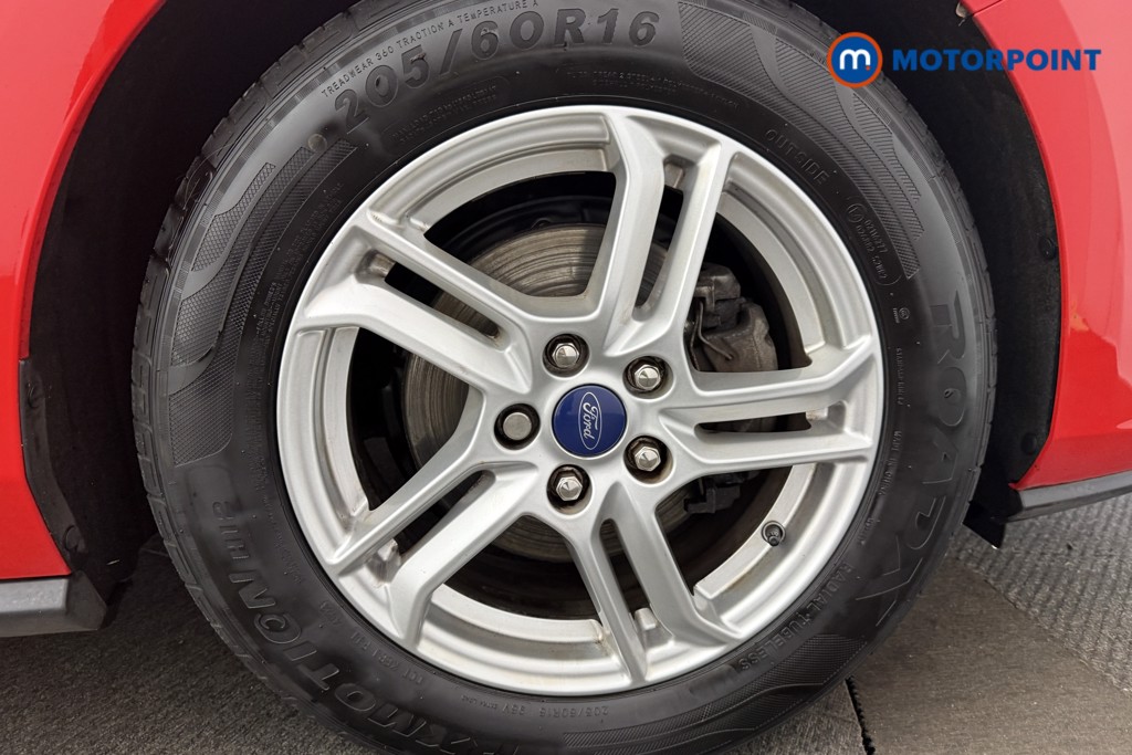 Ford Focus Zetec Manual Petrol Hatchback - Stock Number (1585134) - 9th supplementary image