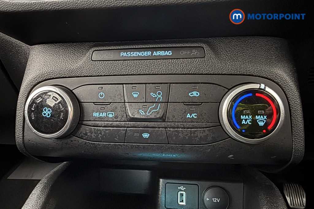 Ford Focus Zetec Manual Petrol Hatchback - Stock Number (1585134) - 14th supplementary image