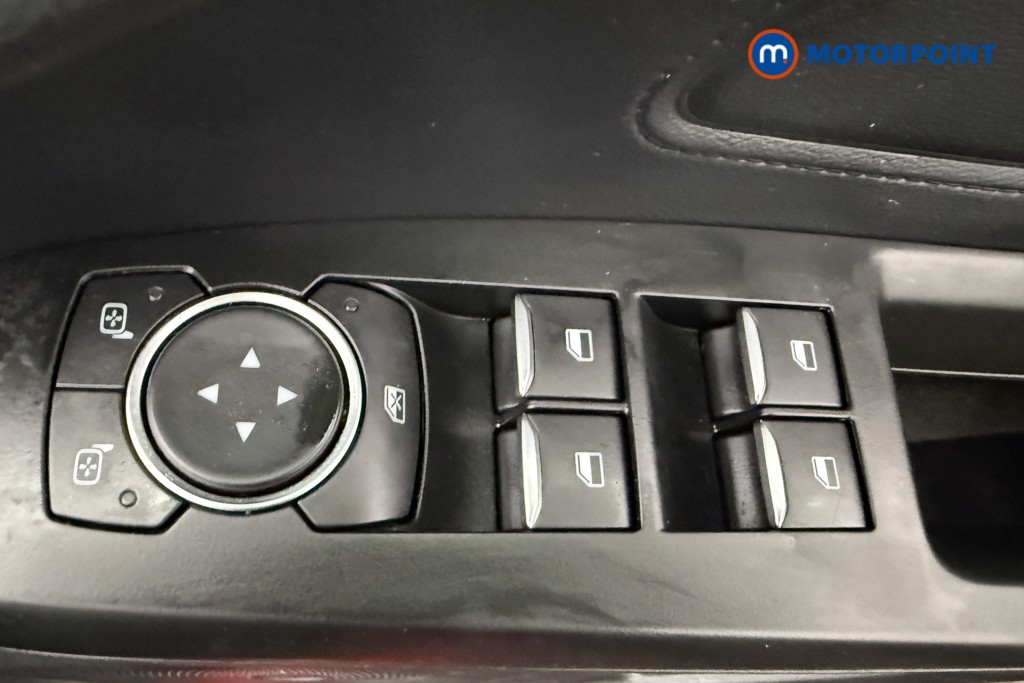 Ford Focus Zetec Manual Petrol Hatchback - Stock Number (1585134) - 17th supplementary image