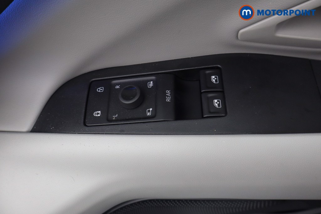 Ford Explorer Premium Automatic Electric SUV - Stock Number (1586081) - 17th supplementary image