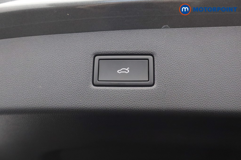 Ford Explorer Premium Automatic Electric SUV - Stock Number (1586081) - 30th supplementary image