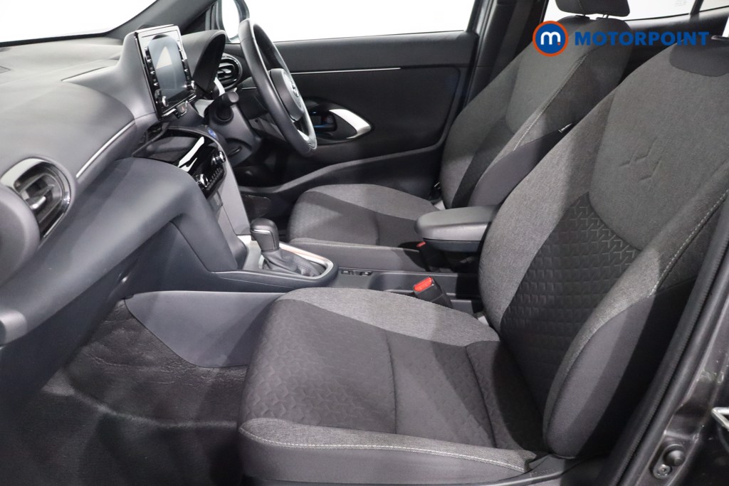 Toyota Yaris Cross Design Automatic Petrol-Electric Hybrid Estate - Stock Number (1587369) - 4th supplementary image