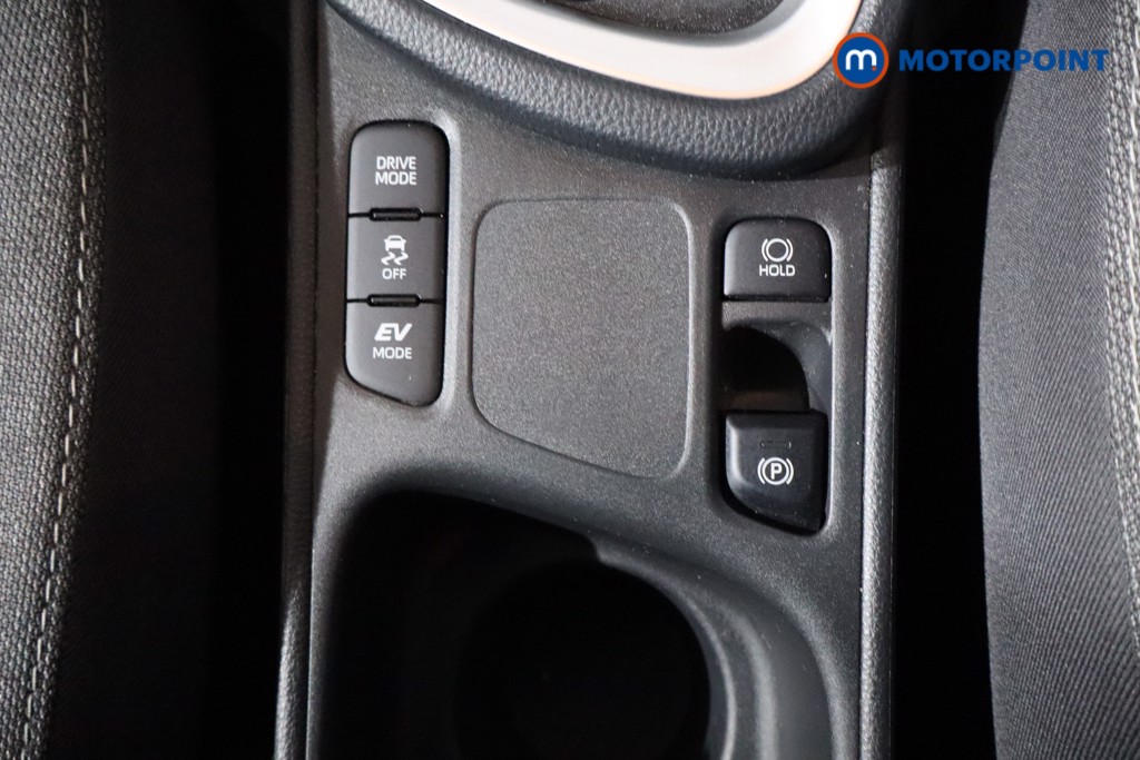 Toyota Yaris Cross Design Automatic Petrol-Electric Hybrid Estate - Stock Number (1587369) - 17th supplementary image