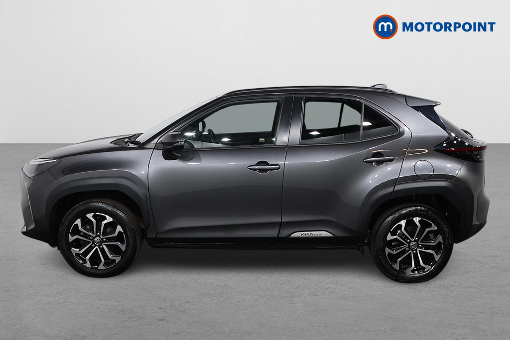 Toyota Yaris Cross Design Automatic Petrol-Electric Hybrid Estate - Stock Number (1587369) - Passenger side