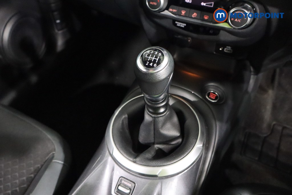 Nissan Juke N-Connecta Manual Petrol SUV - Stock Number (1588081) - 13th supplementary image