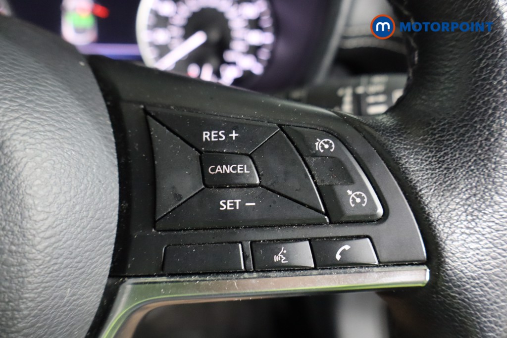 Nissan Juke N-Connecta Manual Petrol SUV - Stock Number (1588081) - 15th supplementary image