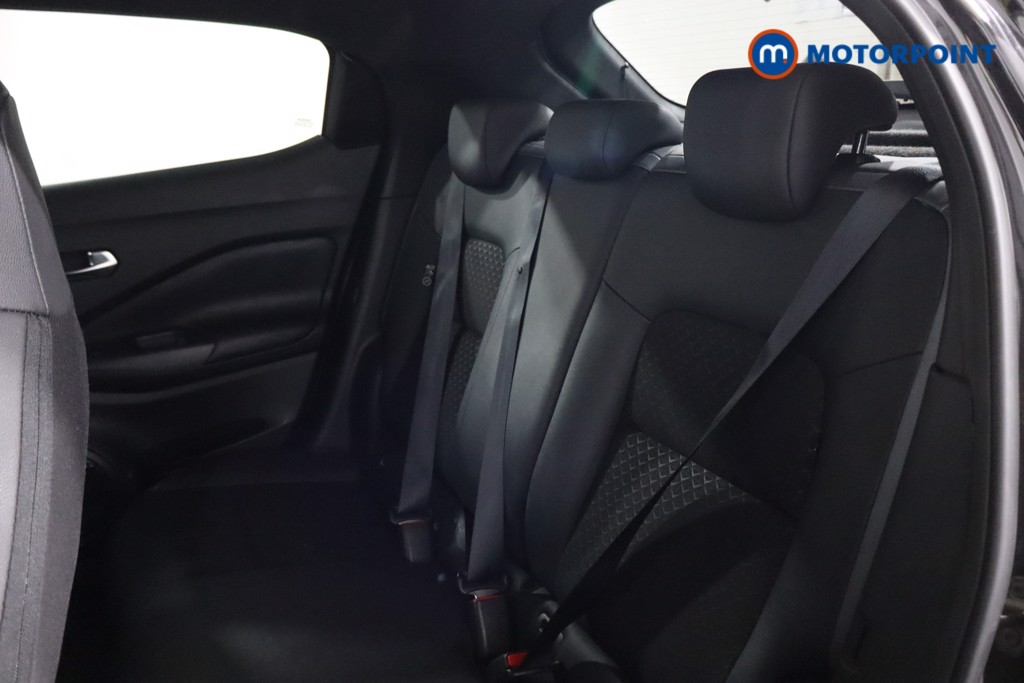 Nissan Juke N-Connecta Manual Petrol SUV - Stock Number (1588081) - 21st supplementary image