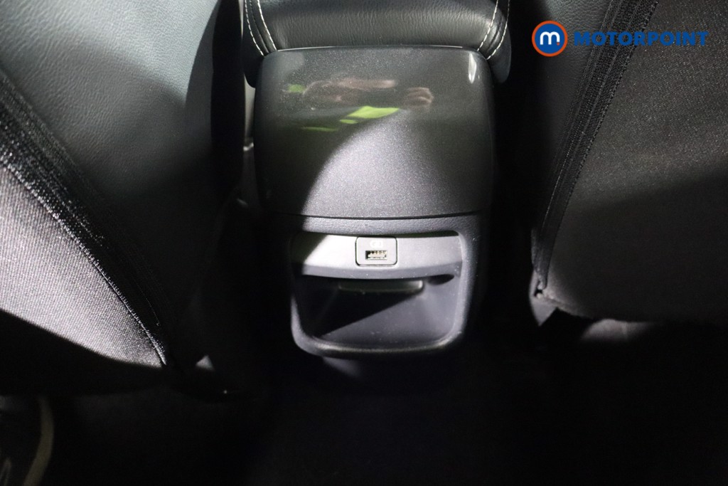 Nissan Juke N-Connecta Manual Petrol SUV - Stock Number (1588081) - 22nd supplementary image