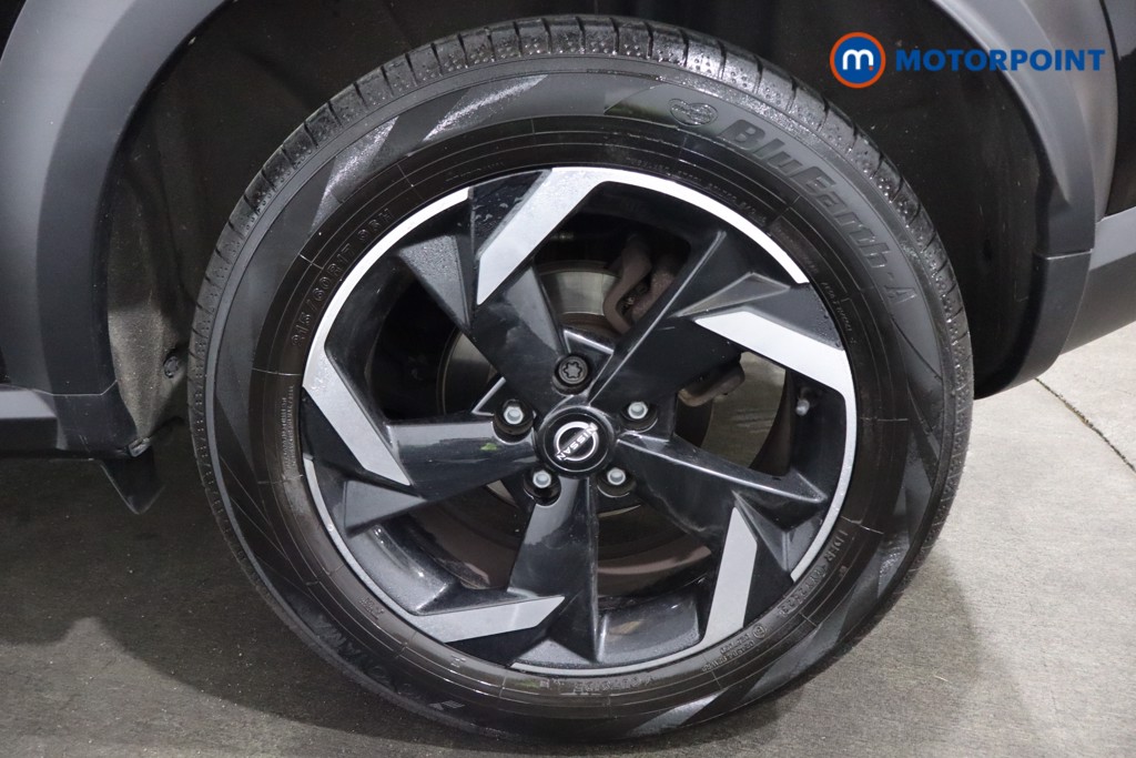 Nissan Juke N-Connecta Manual Petrol SUV - Stock Number (1588081) - 29th supplementary image