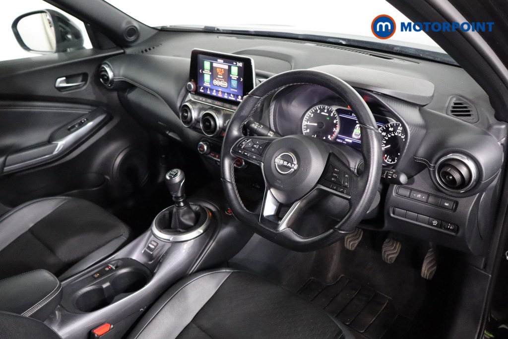 Nissan Juke N-Connecta Manual Petrol SUV - Stock Number (1588081) - 1st supplementary image