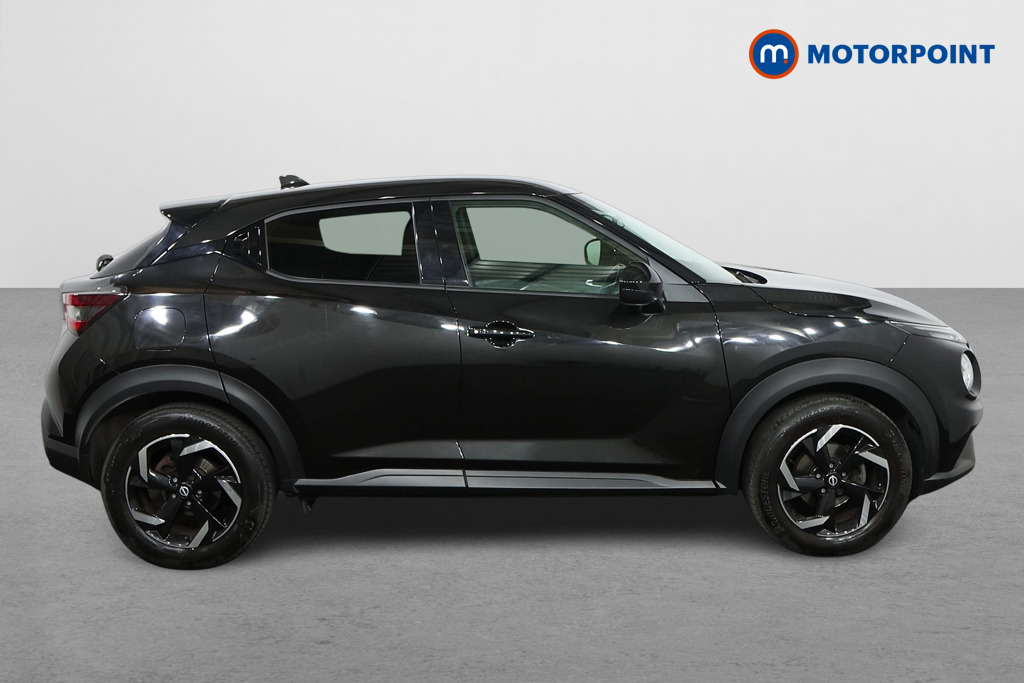 Nissan Juke N-Connecta Manual Petrol SUV - Stock Number (1588081) - Drivers side