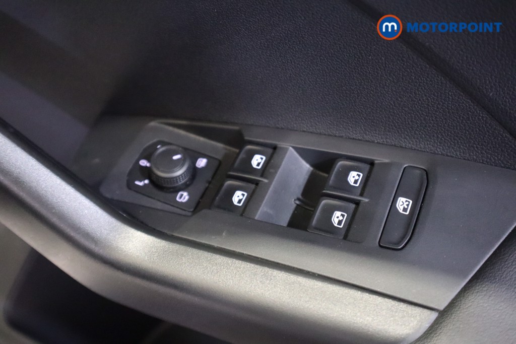 Volkswagen T-Cross Black Edition Manual Petrol SUV - Stock Number (1588345) - 12th supplementary image