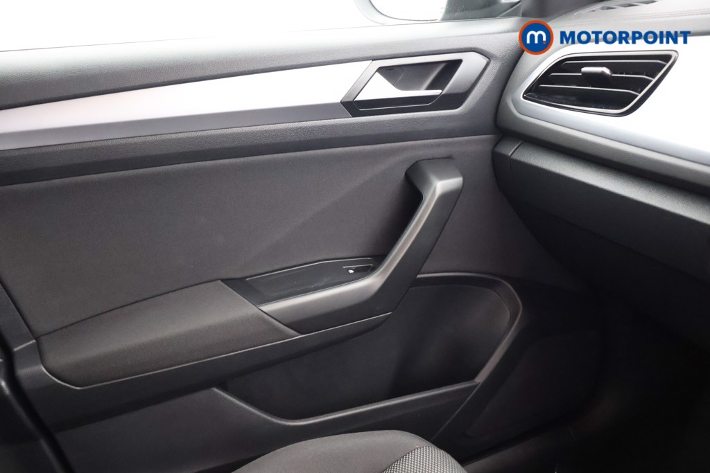 Volkswagen T-Roc Life Manual Diesel SUV - Stock Number (1588525) - 13th supplementary image