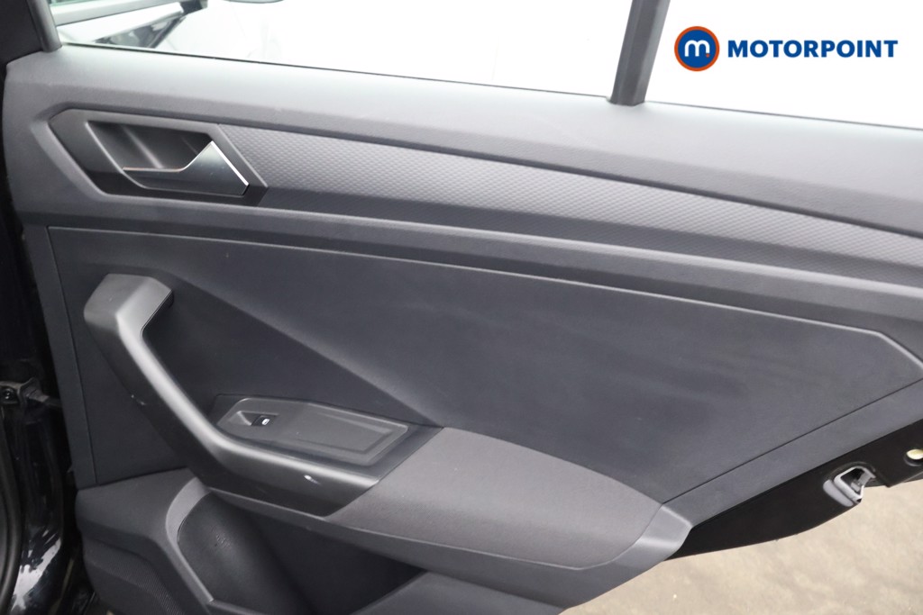 Volkswagen T-Roc Life Manual Diesel SUV - Stock Number (1588525) - 20th supplementary image