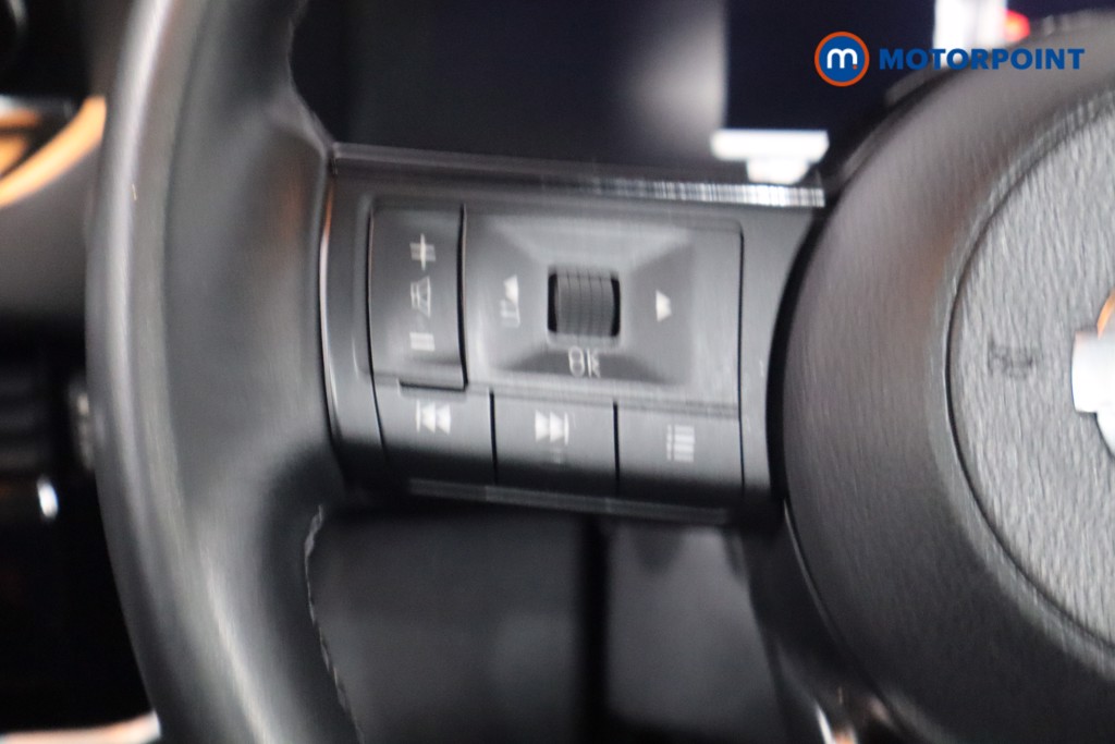 Nissan Qashqai N-Connecta Manual Petrol SUV - Stock Number (1588776) - 7th supplementary image