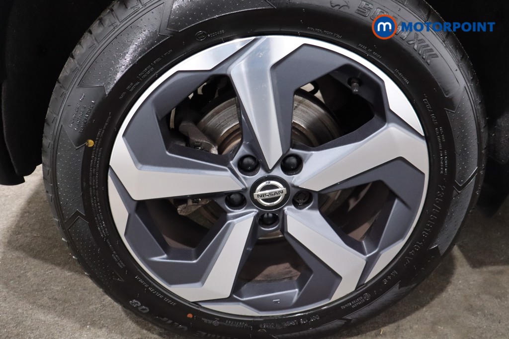 Nissan Qashqai N-Connecta Manual Petrol SUV - Stock Number (1588776) - 9th supplementary image