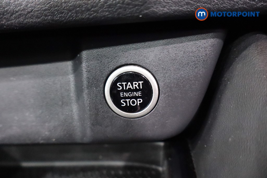 Nissan Qashqai N-Connecta Manual Petrol SUV - Stock Number (1588776) - 13th supplementary image
