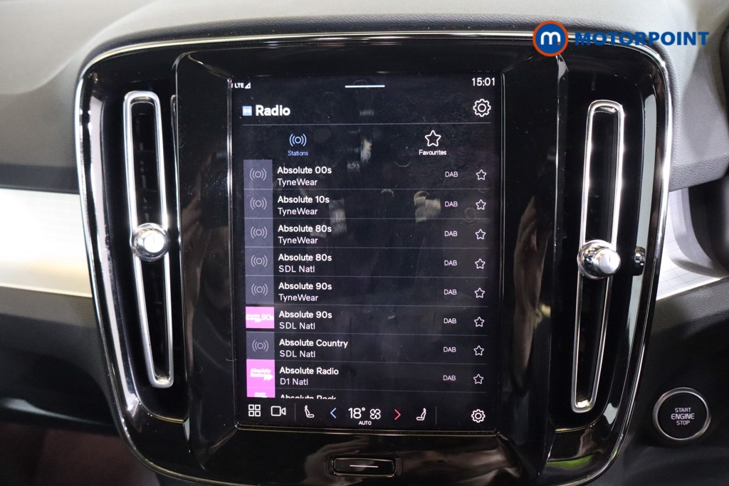 Volvo Xc40 Core Automatic Petrol SUV - Stock Number (1589411) - 8th supplementary image