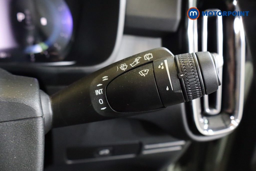 Volvo Xc40 Core Automatic Petrol SUV - Stock Number (1589411) - 17th supplementary image