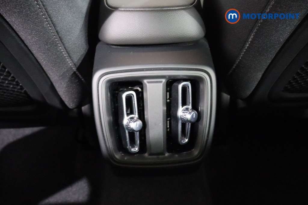 Volvo Xc40 Core Automatic Petrol SUV - Stock Number (1589411) - 21st supplementary image