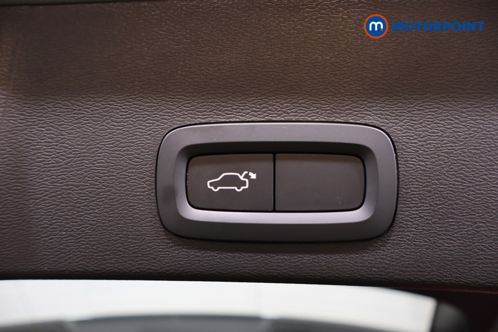 Volvo Xc40 Core Automatic Petrol SUV - Stock Number (1589411) - 24th supplementary image