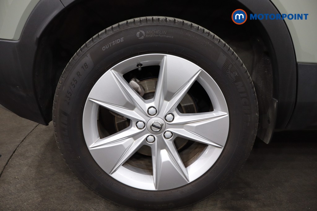 Volvo Xc40 Core Automatic Petrol SUV - Stock Number (1589411) - 26th supplementary image