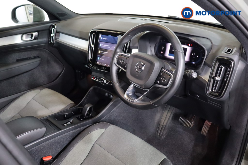 Volvo Xc40 Core Automatic Petrol SUV - Stock Number (1589411) - 1st supplementary image