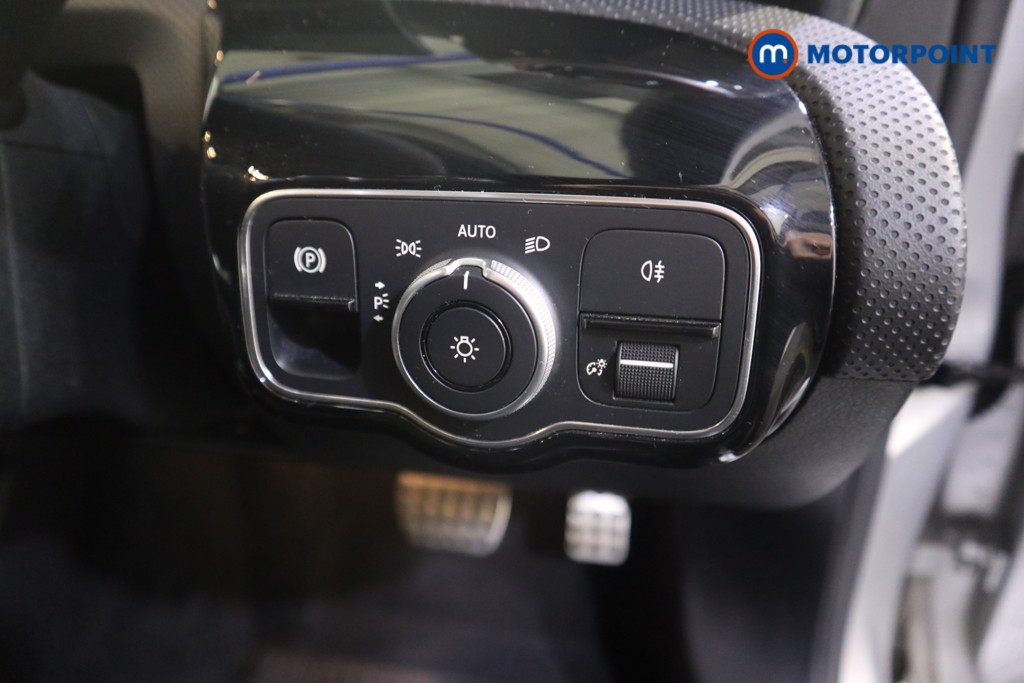 Mercedes-Benz A Class Amg Line Automatic Diesel Hatchback - Stock Number (1589618) - 10th supplementary image