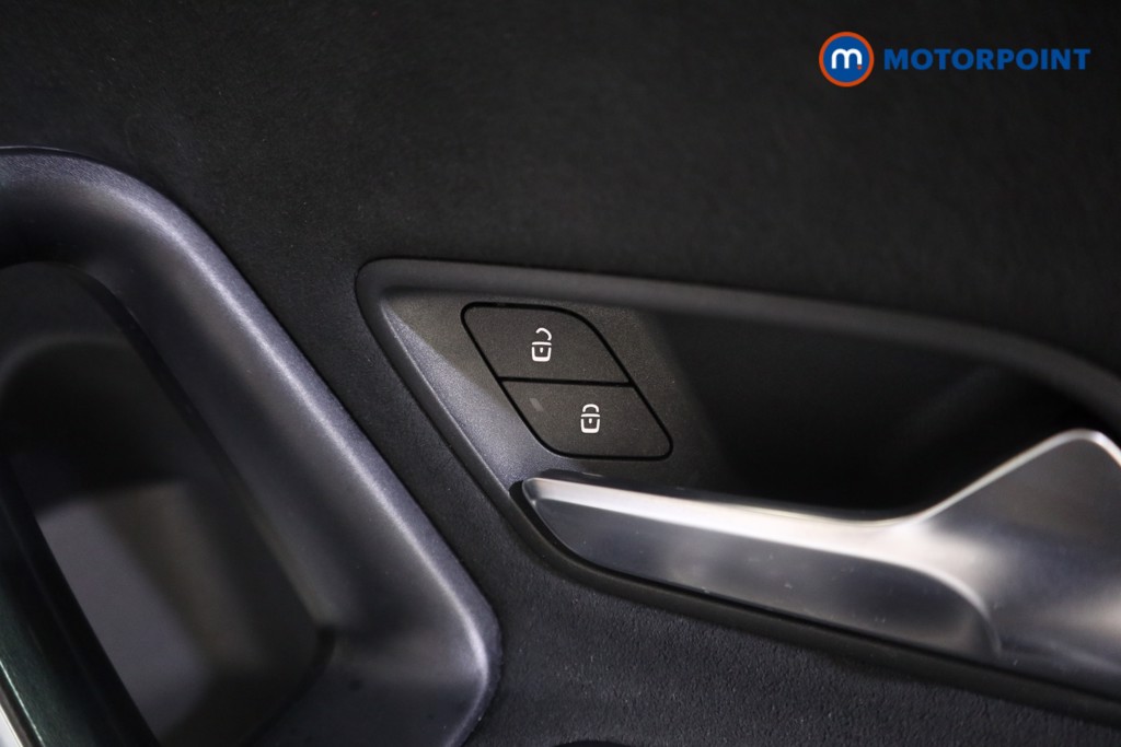 Mercedes-Benz A Class Amg Line Automatic Diesel Hatchback - Stock Number (1589618) - 12th supplementary image