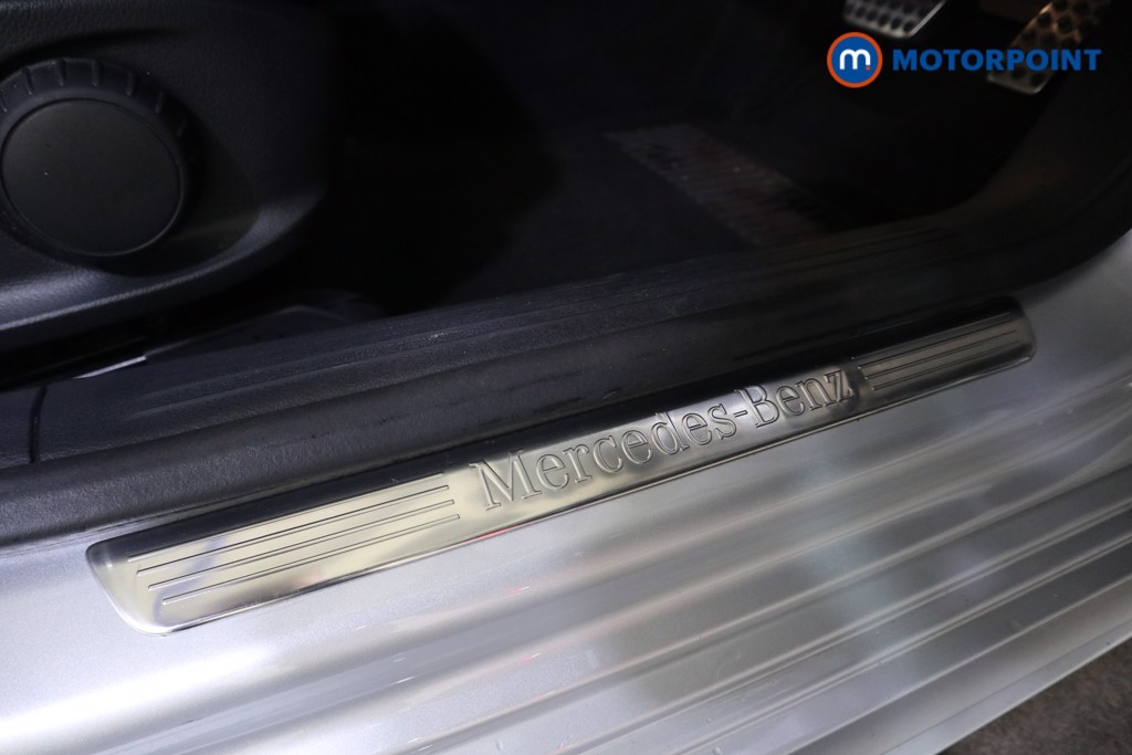 Mercedes-Benz A Class Amg Line Automatic Diesel Hatchback - Stock Number (1589618) - 14th supplementary image