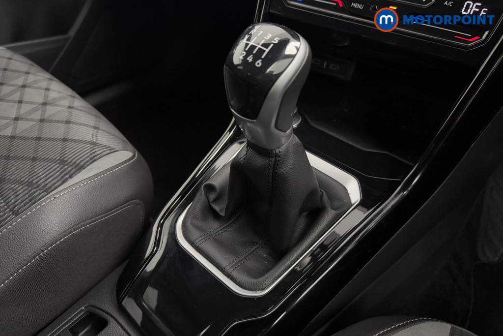 Volkswagen T-Roc R-Line Manual Petrol SUV - Stock Number (1589819) - 16th supplementary image