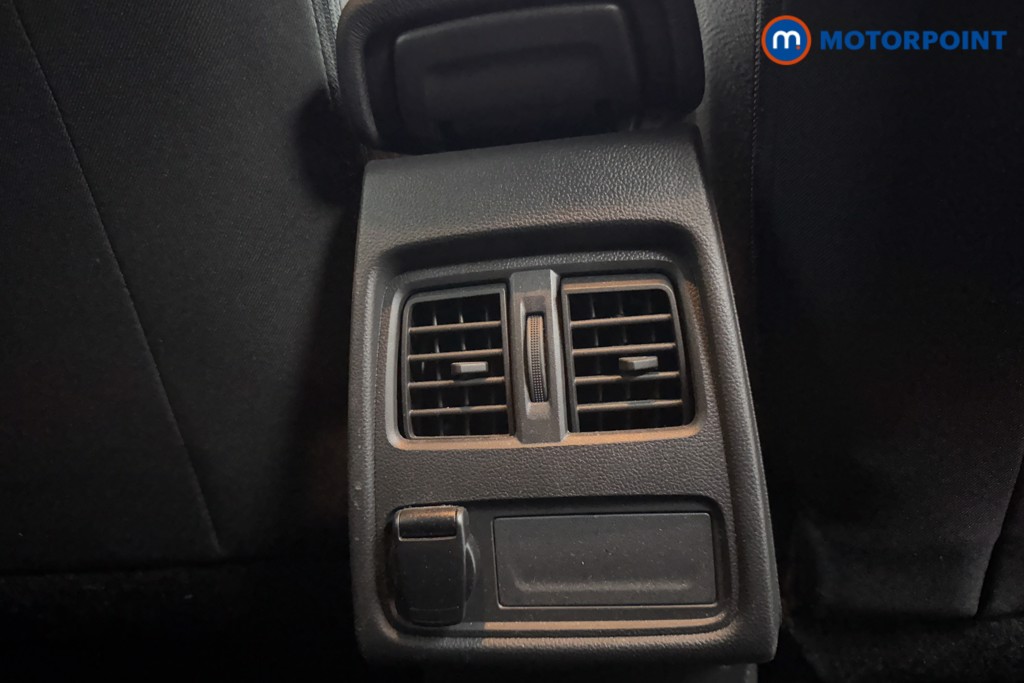 Renault Captur Iconic Automatic Petrol SUV - Stock Number (1589867) - 23rd supplementary image