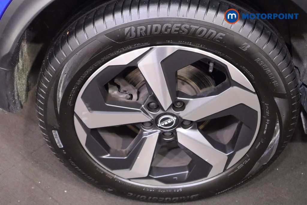 Nissan Qashqai N-Connecta Manual Petrol SUV - Stock Number (1590001) - 21st supplementary image