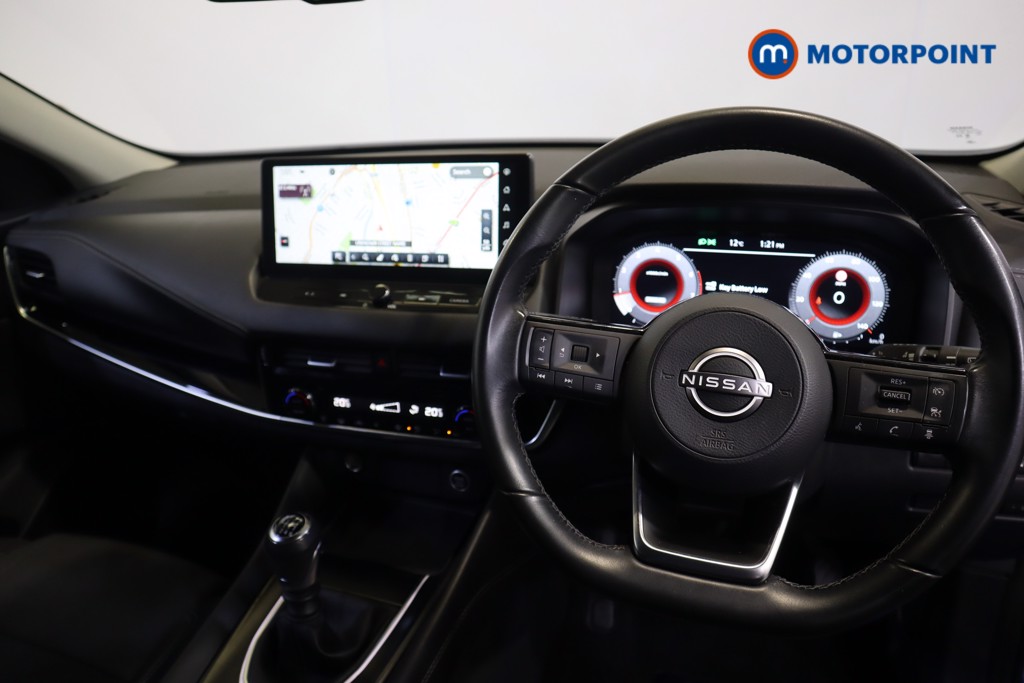 Nissan Qashqai N-Connecta Manual Petrol SUV - Stock Number (1590001) - 1st supplementary image