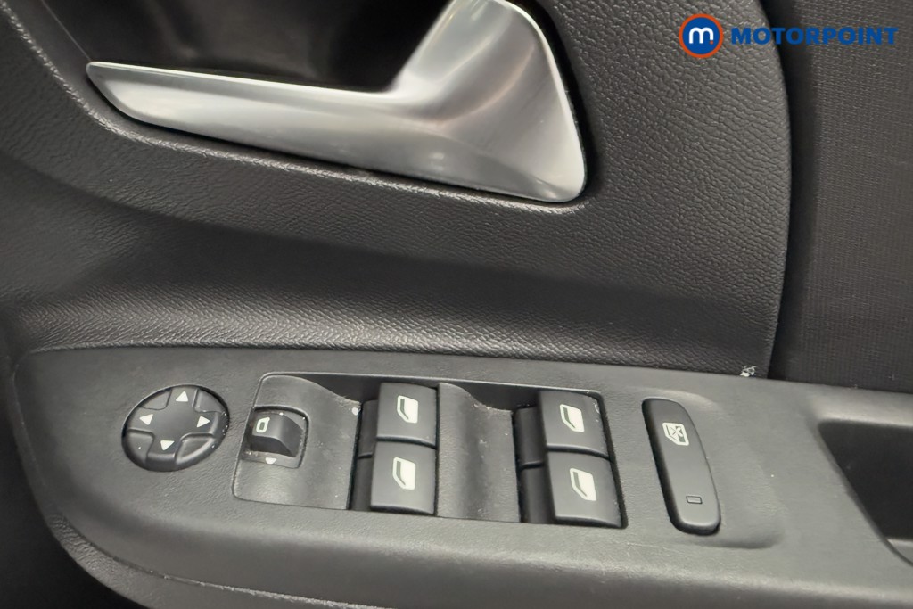 Vauxhall Corsa Design Automatic Petrol Hatchback - Stock Number (1590250) - 16th supplementary image