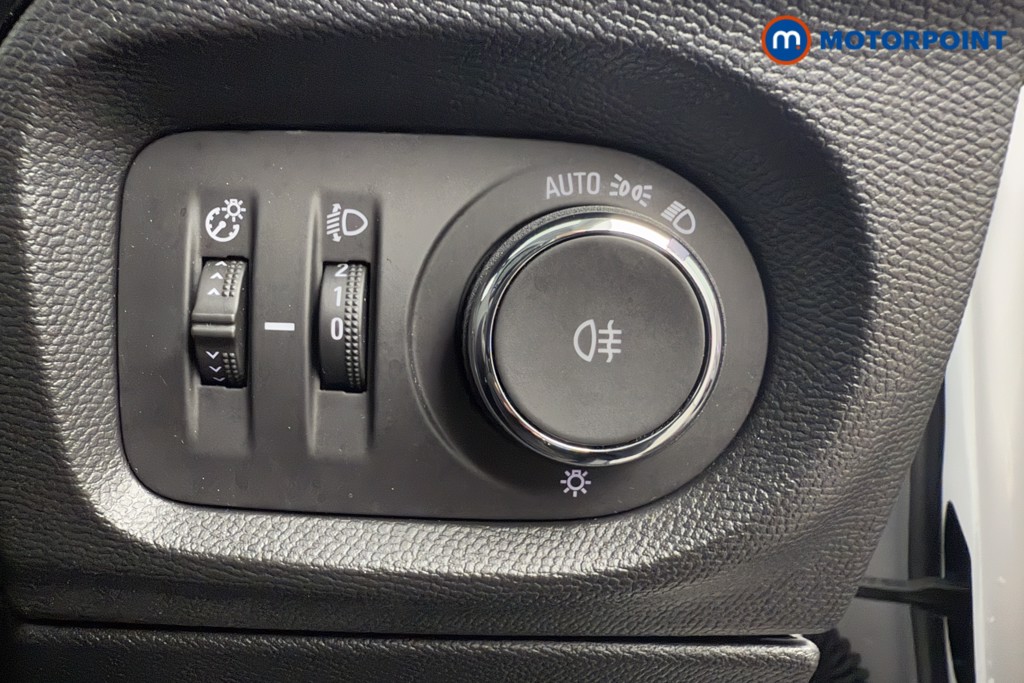 Vauxhall Corsa Design Automatic Petrol Hatchback - Stock Number (1590280) - 14th supplementary image