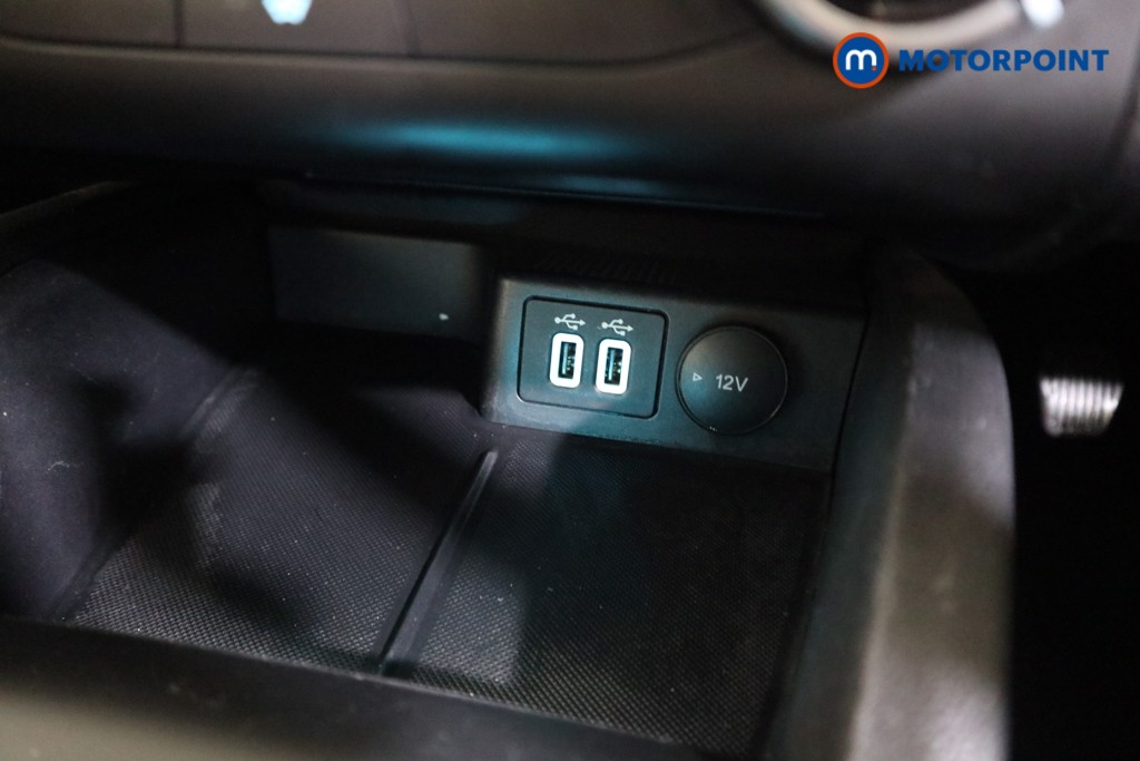 Ford Focus Zetec Edition Manual Petrol Hatchback - Stock Number (1591217) - 9th supplementary image