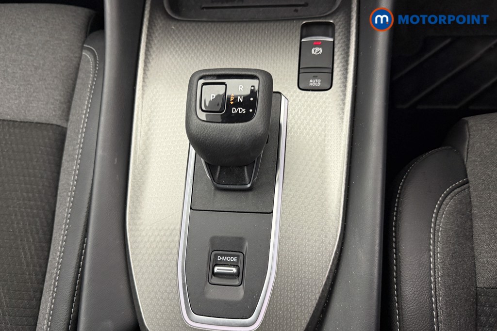 Nissan Qashqai N-Connecta Automatic Petrol SUV - Stock Number (1591235) - 12th supplementary image