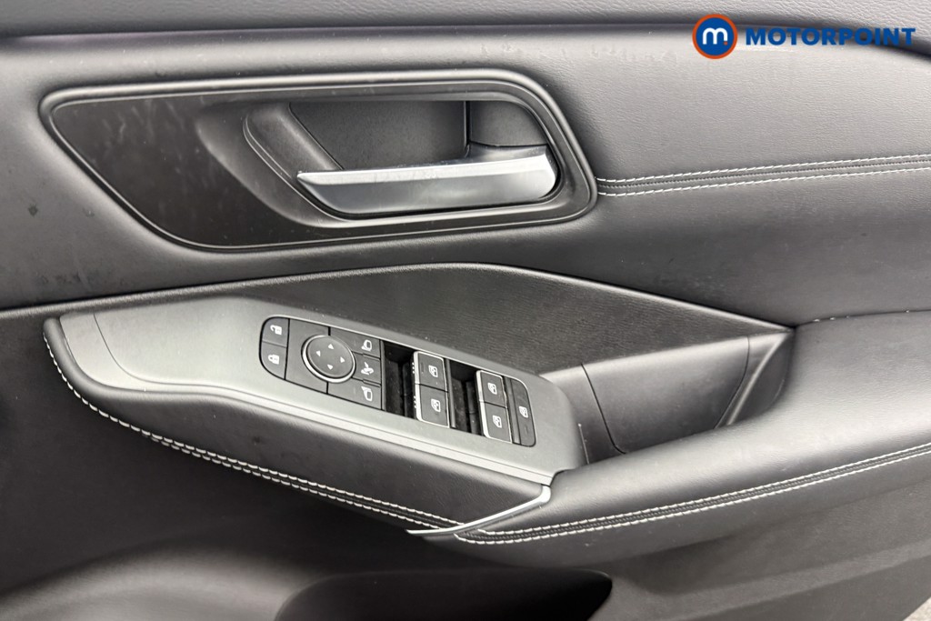 Nissan Qashqai N-Connecta Automatic Petrol SUV - Stock Number (1591235) - 16th supplementary image