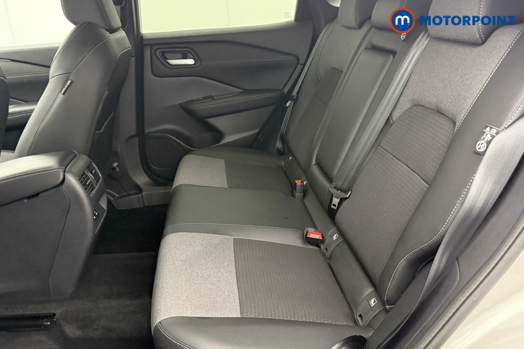 Nissan Qashqai N-Connecta Automatic Petrol SUV - Stock Number (1591235) - 24th supplementary image