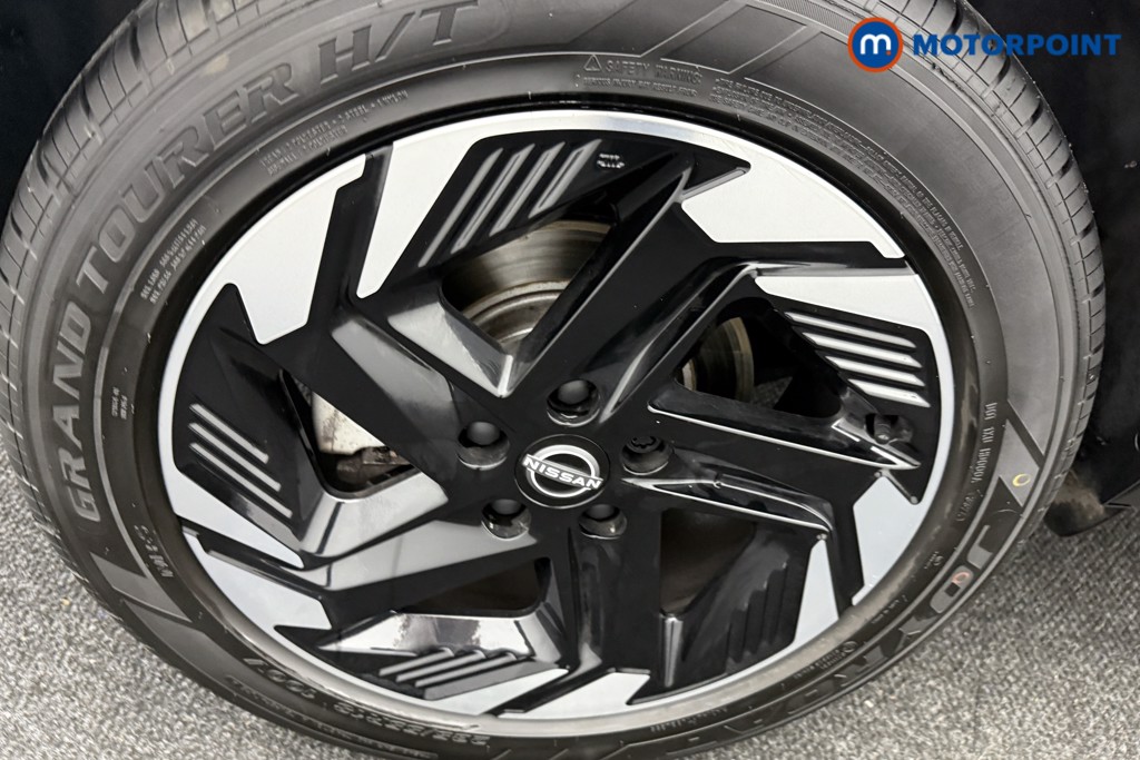 Nissan Qashqai N-Connecta Automatic Petrol SUV - Stock Number (1591235) - 32nd supplementary image