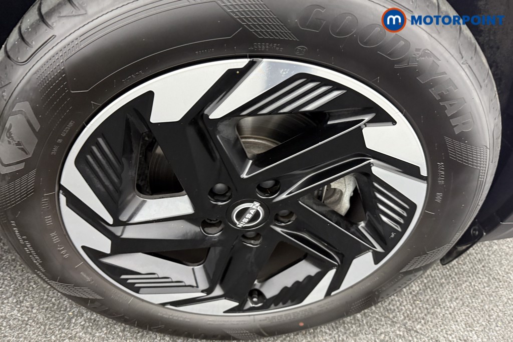 Nissan Qashqai N-Connecta Automatic Petrol SUV - Stock Number (1591235) - 33rd supplementary image