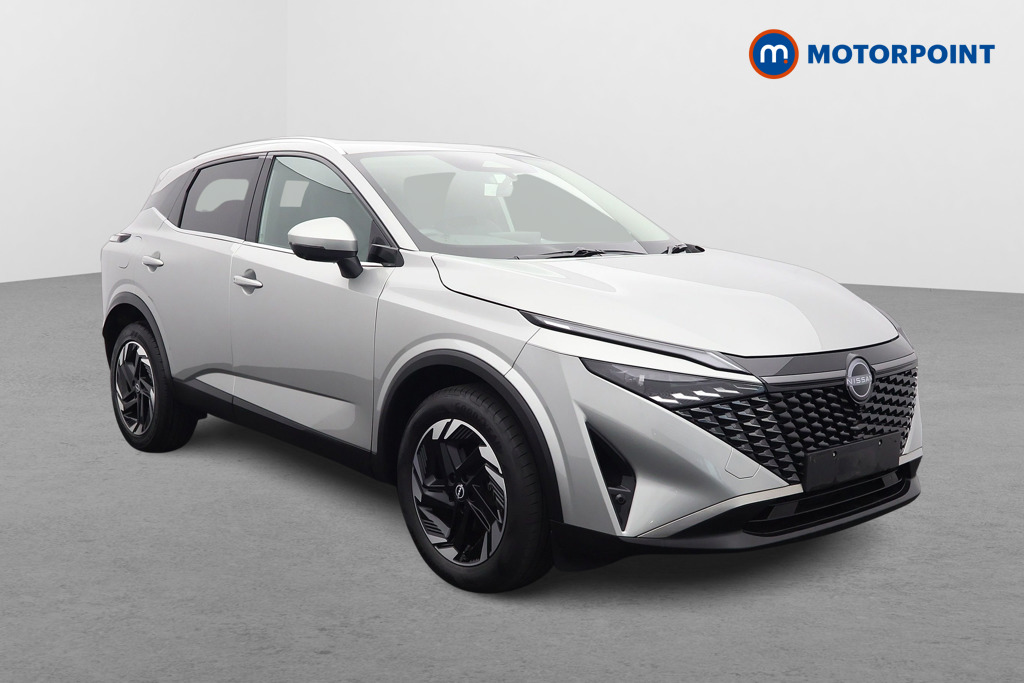 Nissan Qashqai N-Connecta Automatic Petrol SUV - Stock Number (1591235) - Drivers side front corner