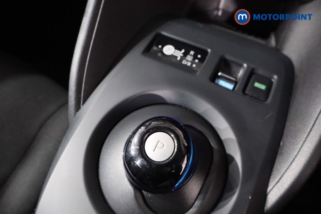Nissan Leaf Acenta Automatic Electric Hatchback - Stock Number (1591455) - 14th supplementary image