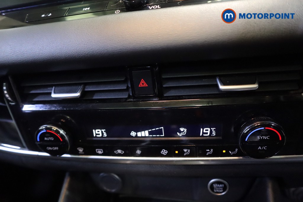 Nissan Qashqai N-Connecta Manual Petrol SUV - Stock Number (1591613) - 5th supplementary image