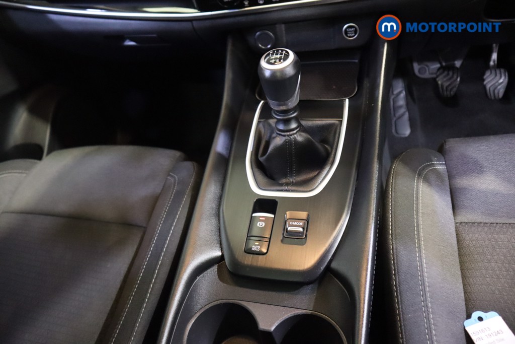 Nissan Qashqai N-Connecta Manual Petrol SUV - Stock Number (1591613) - 6th supplementary image