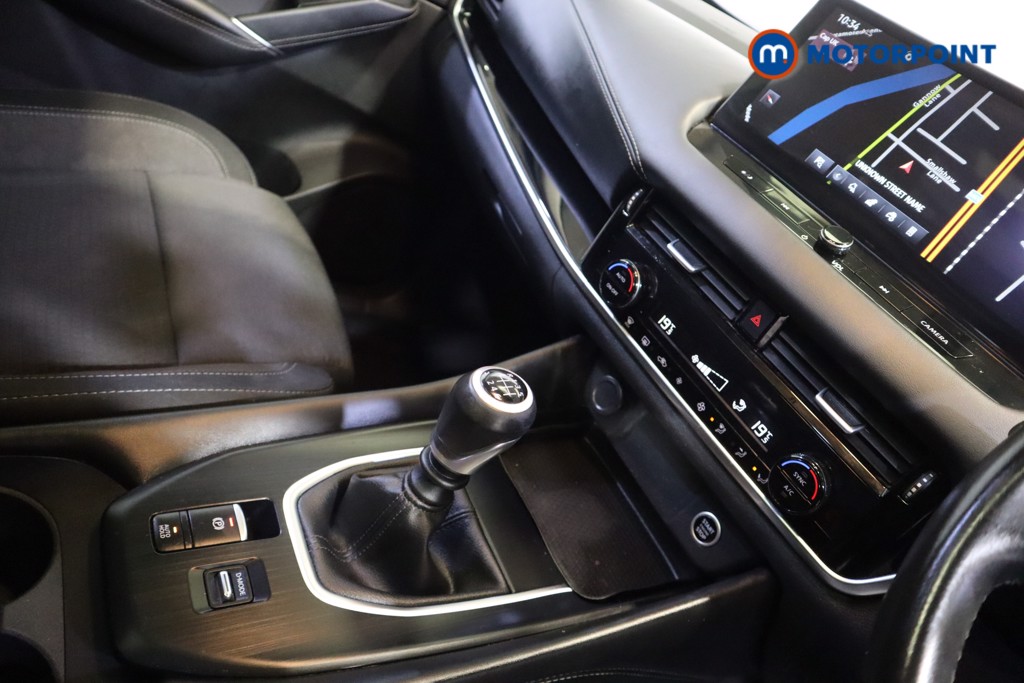 Nissan Qashqai N-Connecta Manual Petrol SUV - Stock Number (1591613) - 8th supplementary image